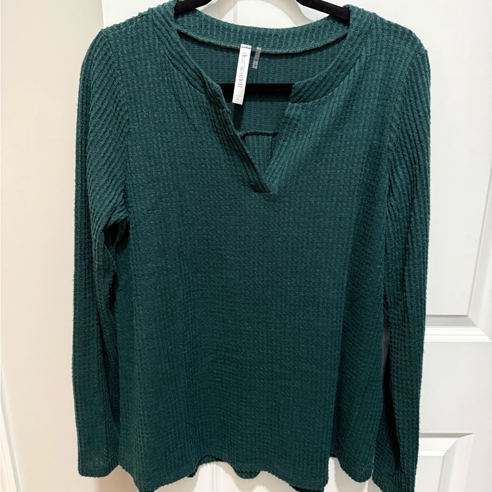 NWOT Never worn Dear Scarlett Women's V-Neck Sweater in hunter green.